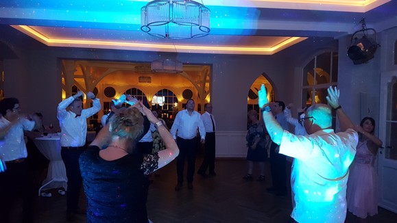 DJ Q-logne - Hochzeit & Event DJ aus dem Rheinland